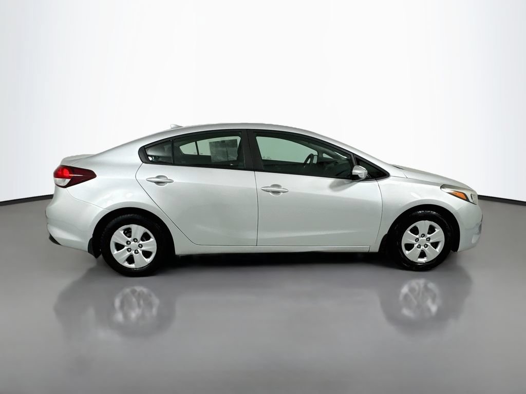 Used 2017 Kia Forte LX w/ LX Popular Package FWD image 8