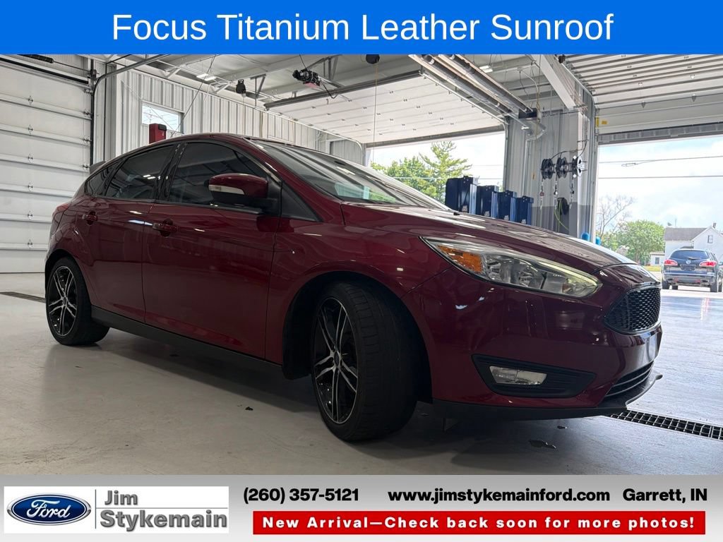 Used 2017 Ford Focus Titanium w/ Titanium Technology Package FWD image 11