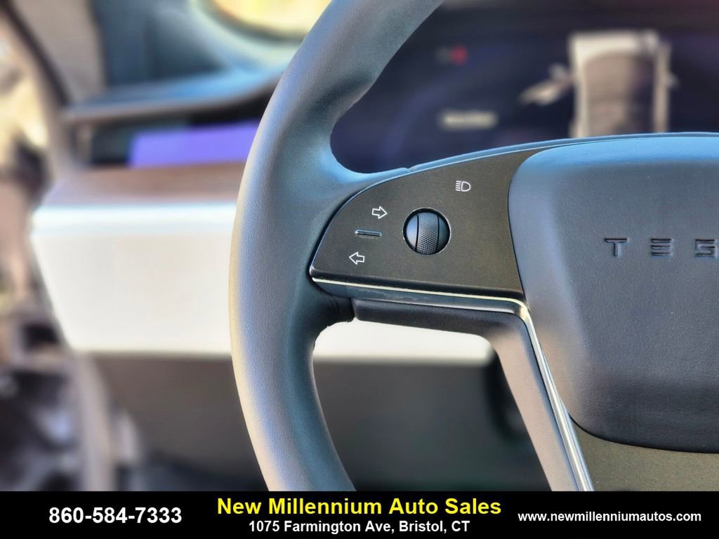 Used 2022 Tesla Model S image 22