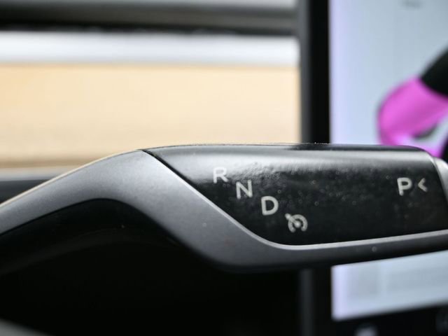 Used 2021 Tesla Model 3 Standard Range Plus image 16