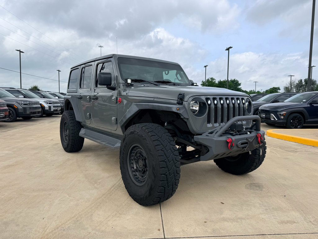 Used 2018 Jeep Wrangler Unlimited Sport S AWD/4WD image 3