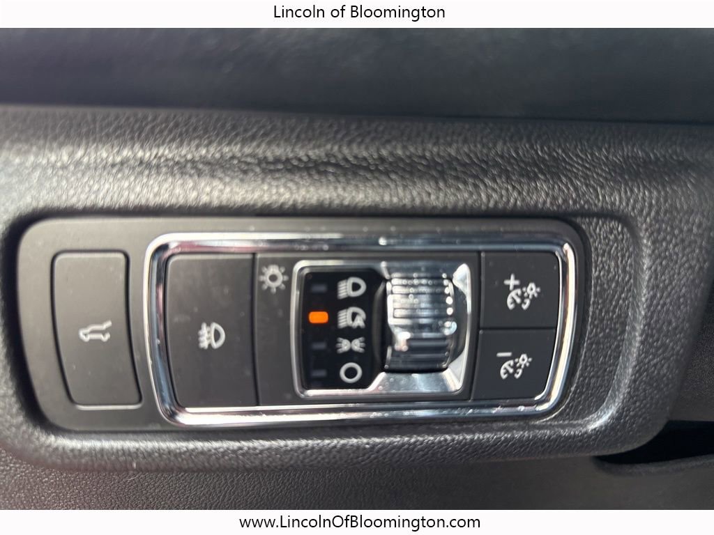 Certified 2022 Lincoln Corsair Reserve w/ Equipment Group 201A image 28