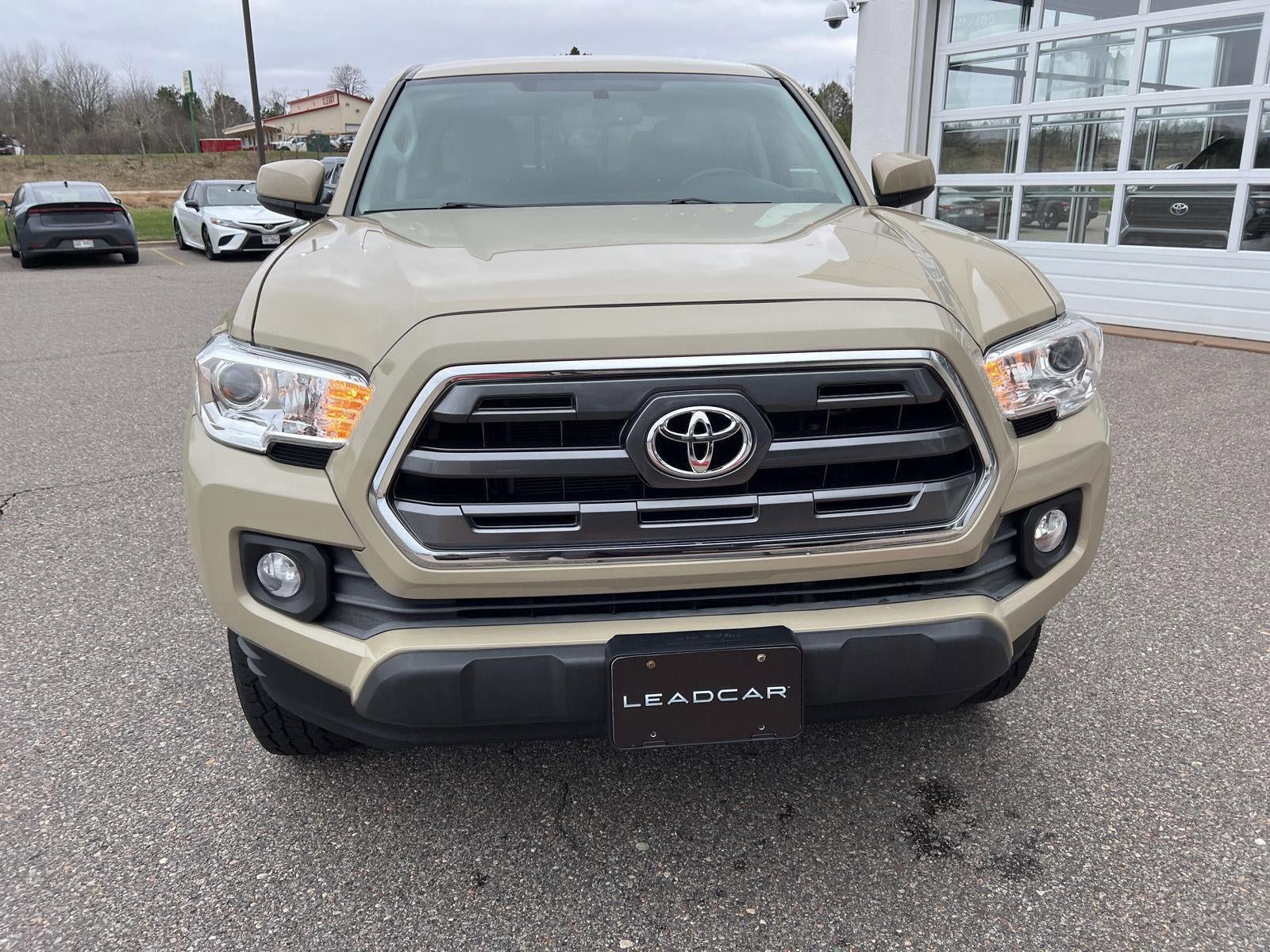 Used 2016 Toyota Tacoma SR5 w/ SR5 Appearance Package (SN) AWD/4WD image 5