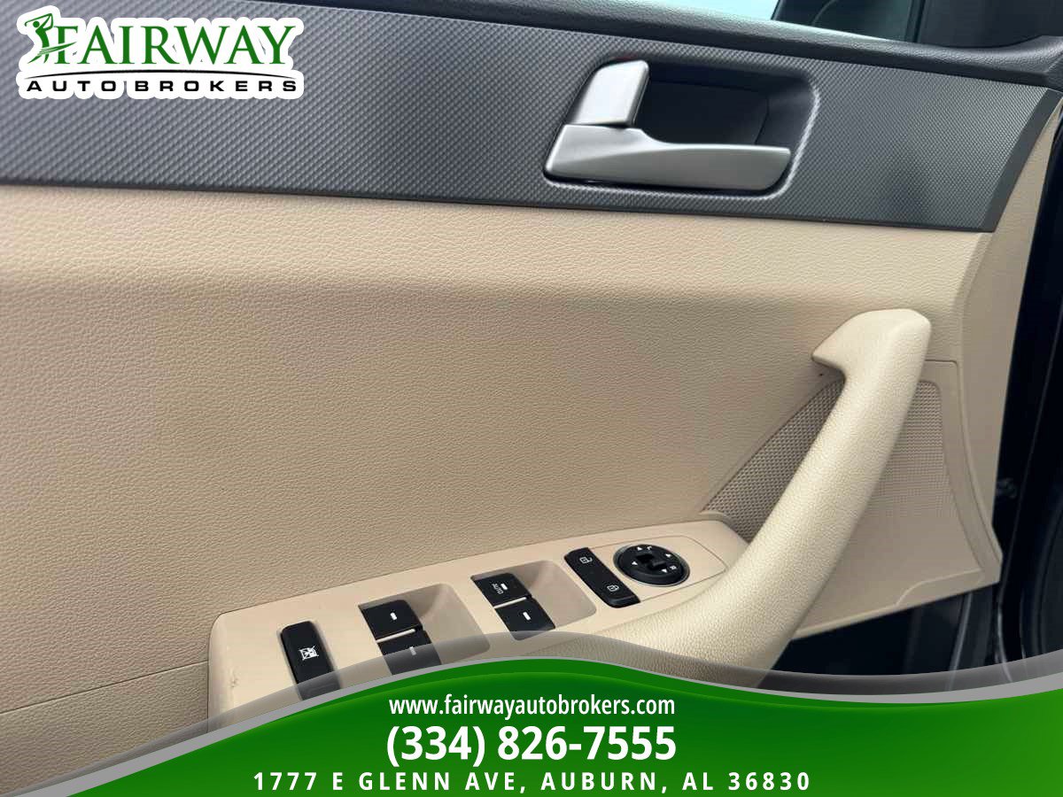 Used 2017 Hyundai Sonata SE FWD image 16