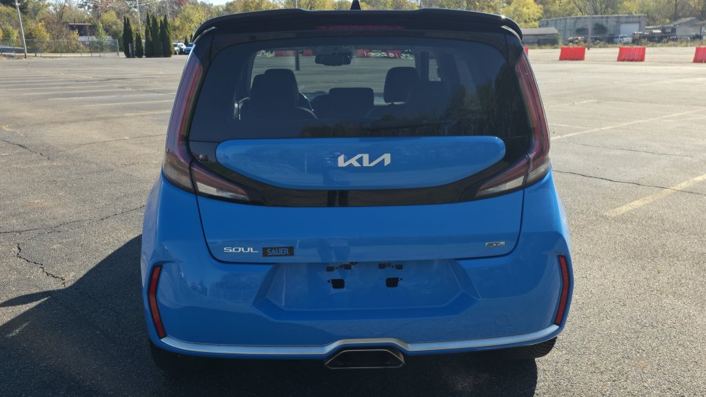Used 2023 Kia Soul GT-Line FWD image 10