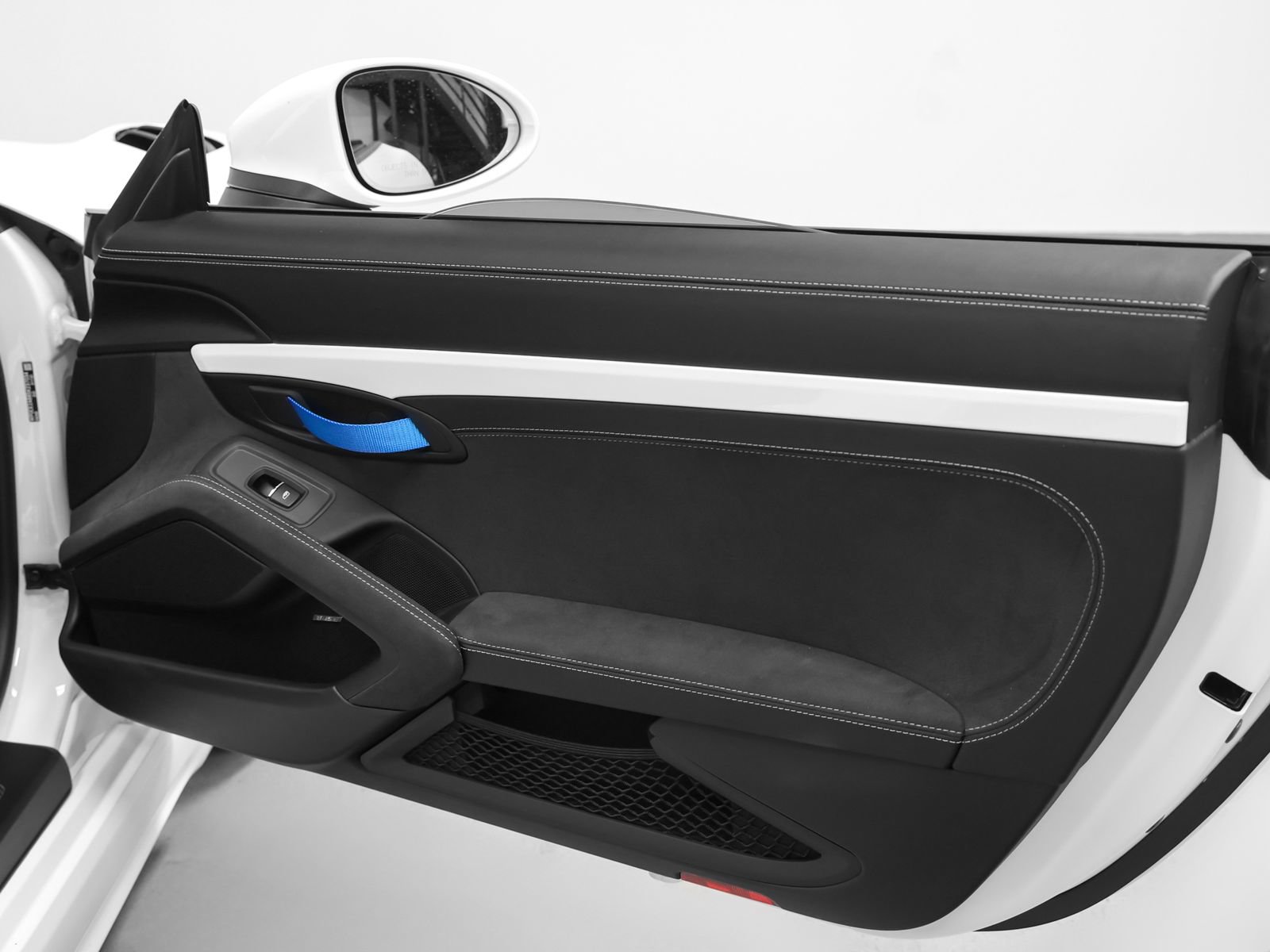Certified 2025 Porsche 718 Boxster Spyder RS w/ Light Design Package RWD image 41