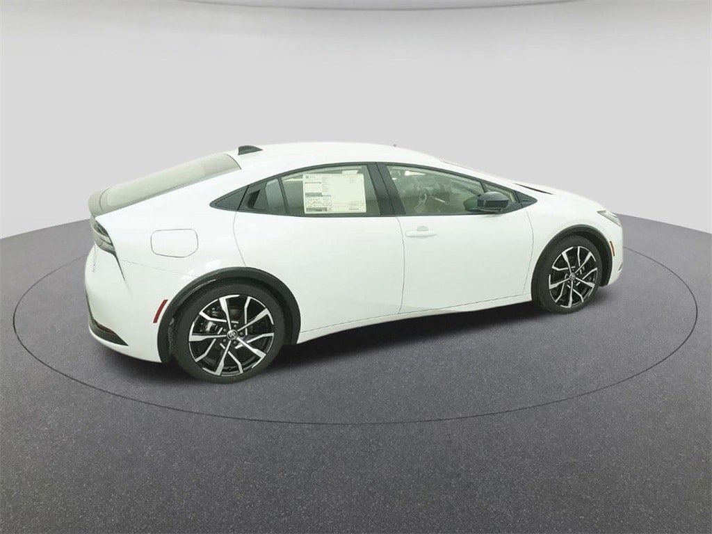 New 2026 Toyota Prius Plug-In Hybrid FWD image 10