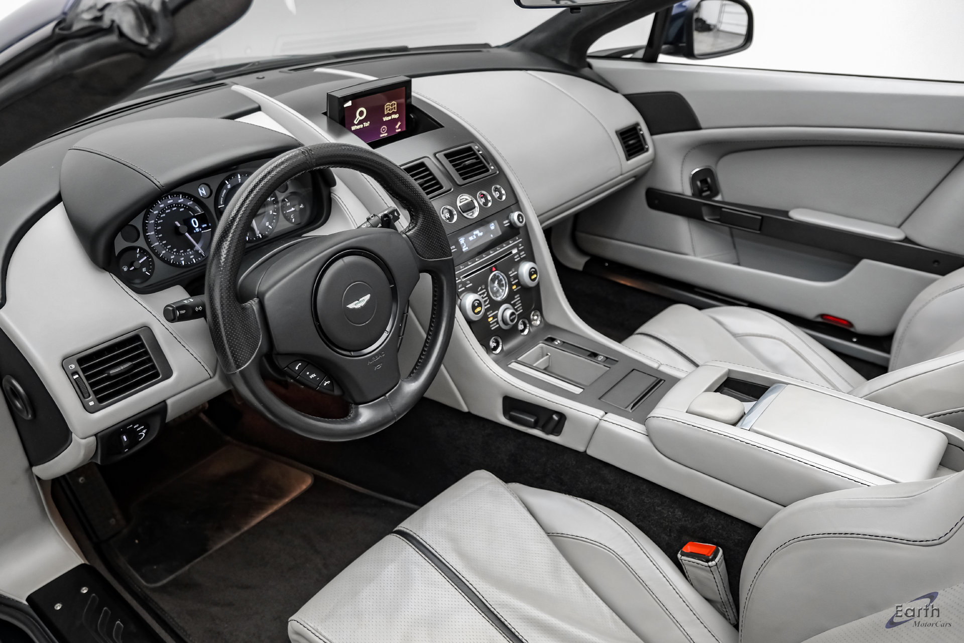 Used 2015 Aston Martin V8 Vantage GT RWD image 3
