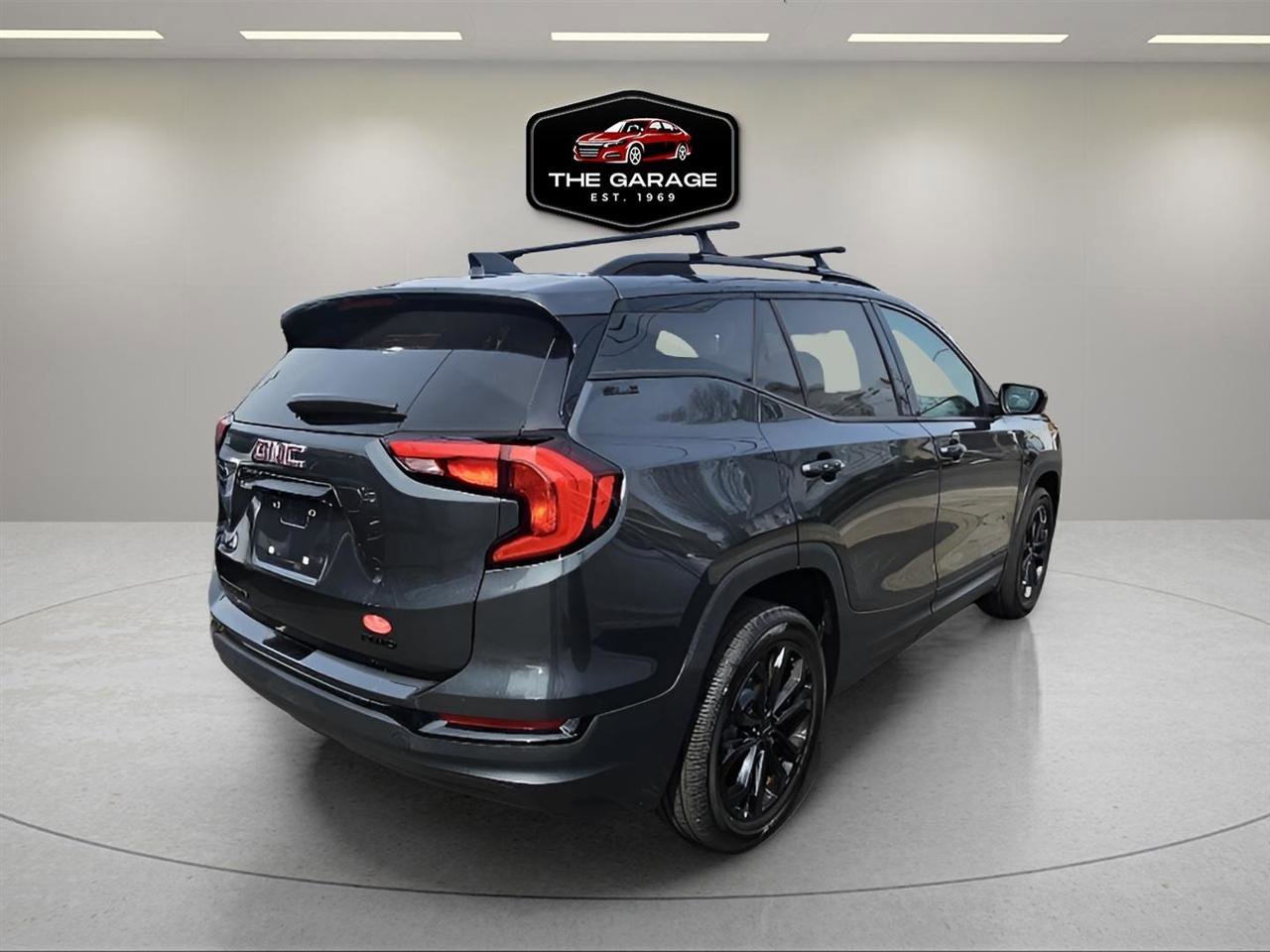 Used 2019 GMC Terrain SLE w/ Driver Convenience Package image 5