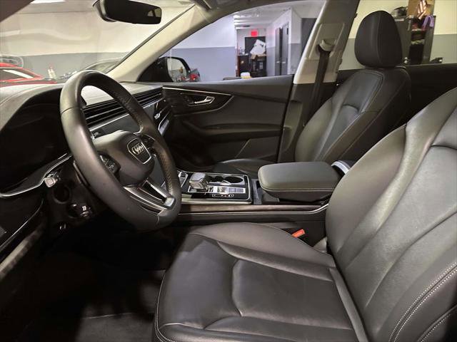 Used 2023 Audi Q8 Premium w/ Convenience Package AWD/4WD image 15