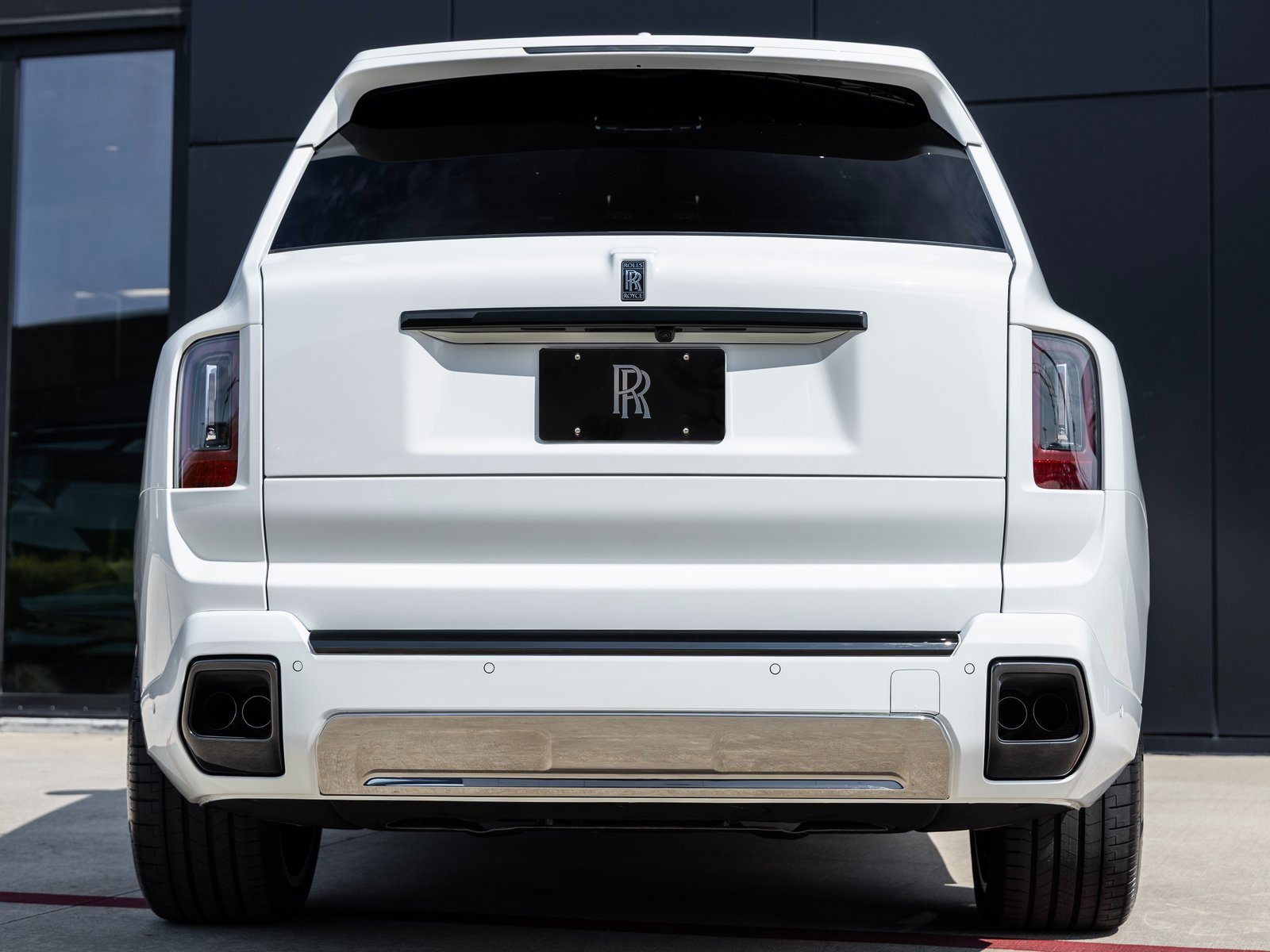 New 2026 Rolls-Royce Cullinan Black Badge image 10