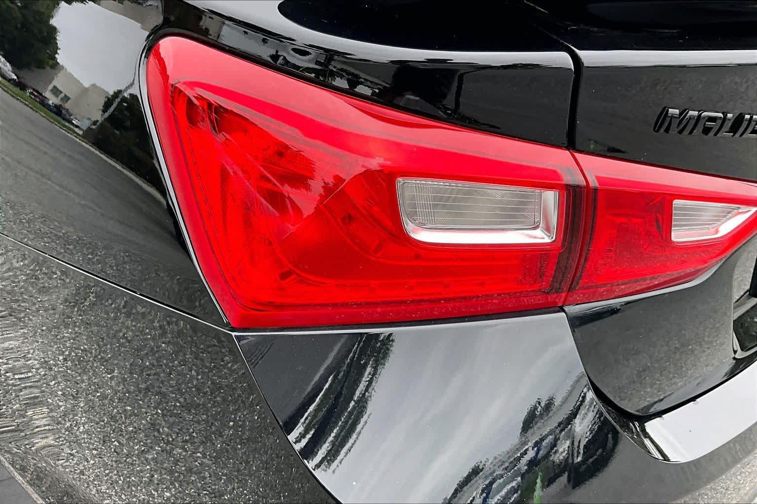 Used 2023 Chevrolet Malibu RS FWD image 28