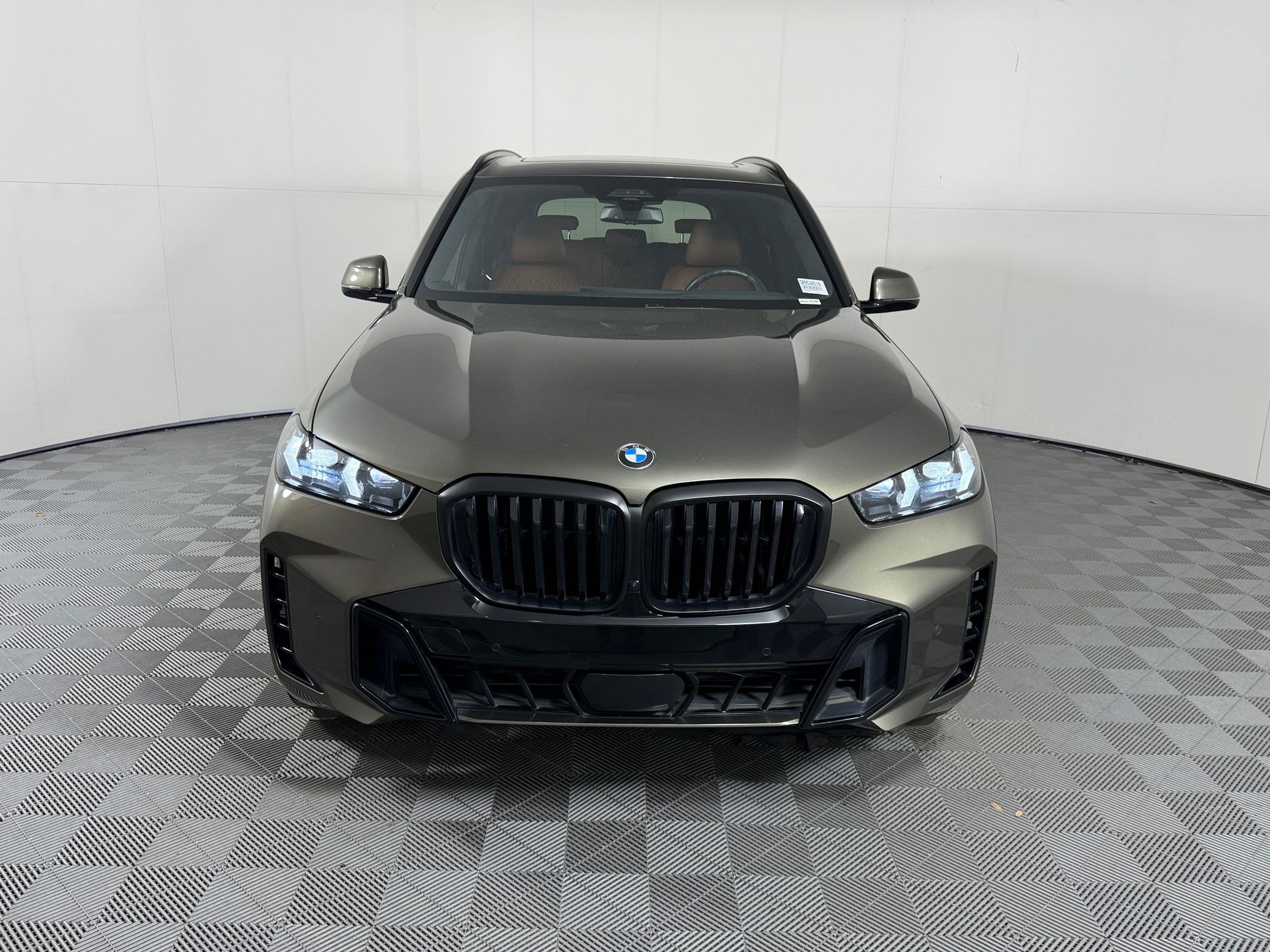 Used 2024 BMW X5 sDrive40i w/ Executive Package RWD image 6