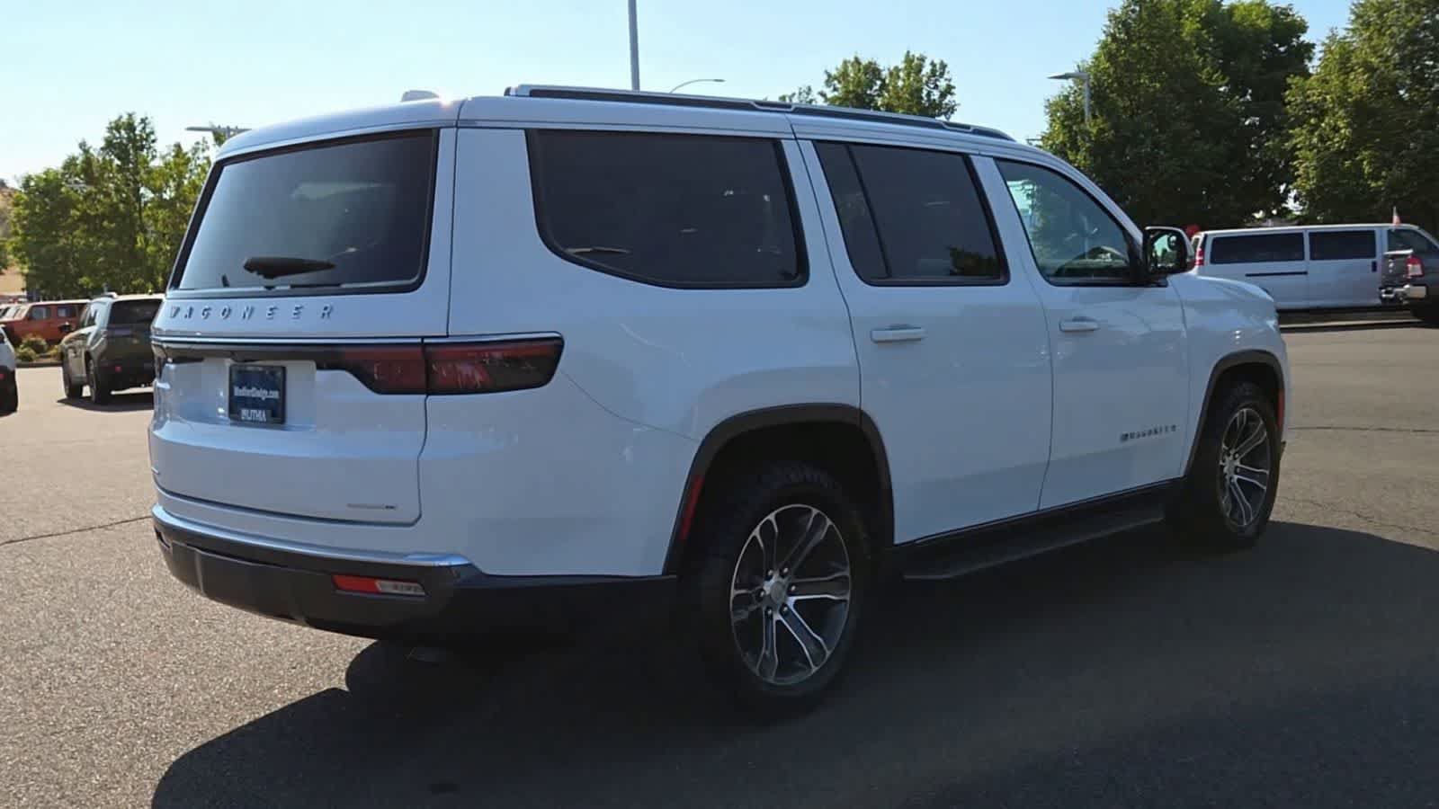 Used 2022 Jeep Wagoneer Series III AWD/4WD image 8