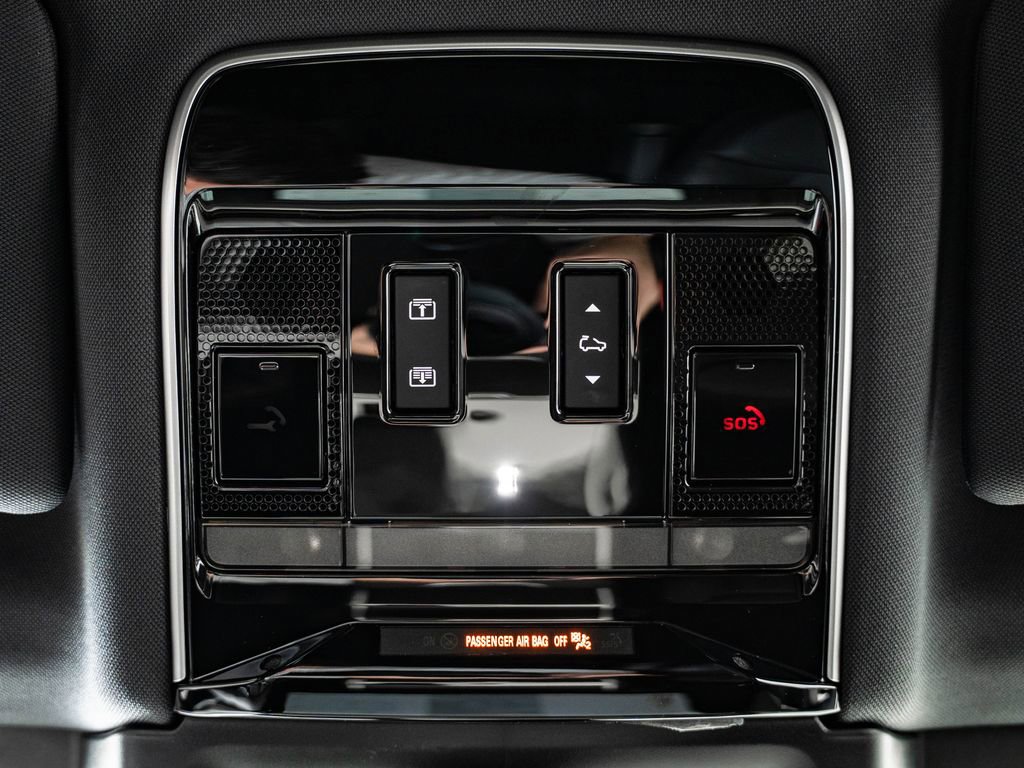 New 2026 Land Rover Range Rover Long Wheelbase SE AWD/4WD image 39
