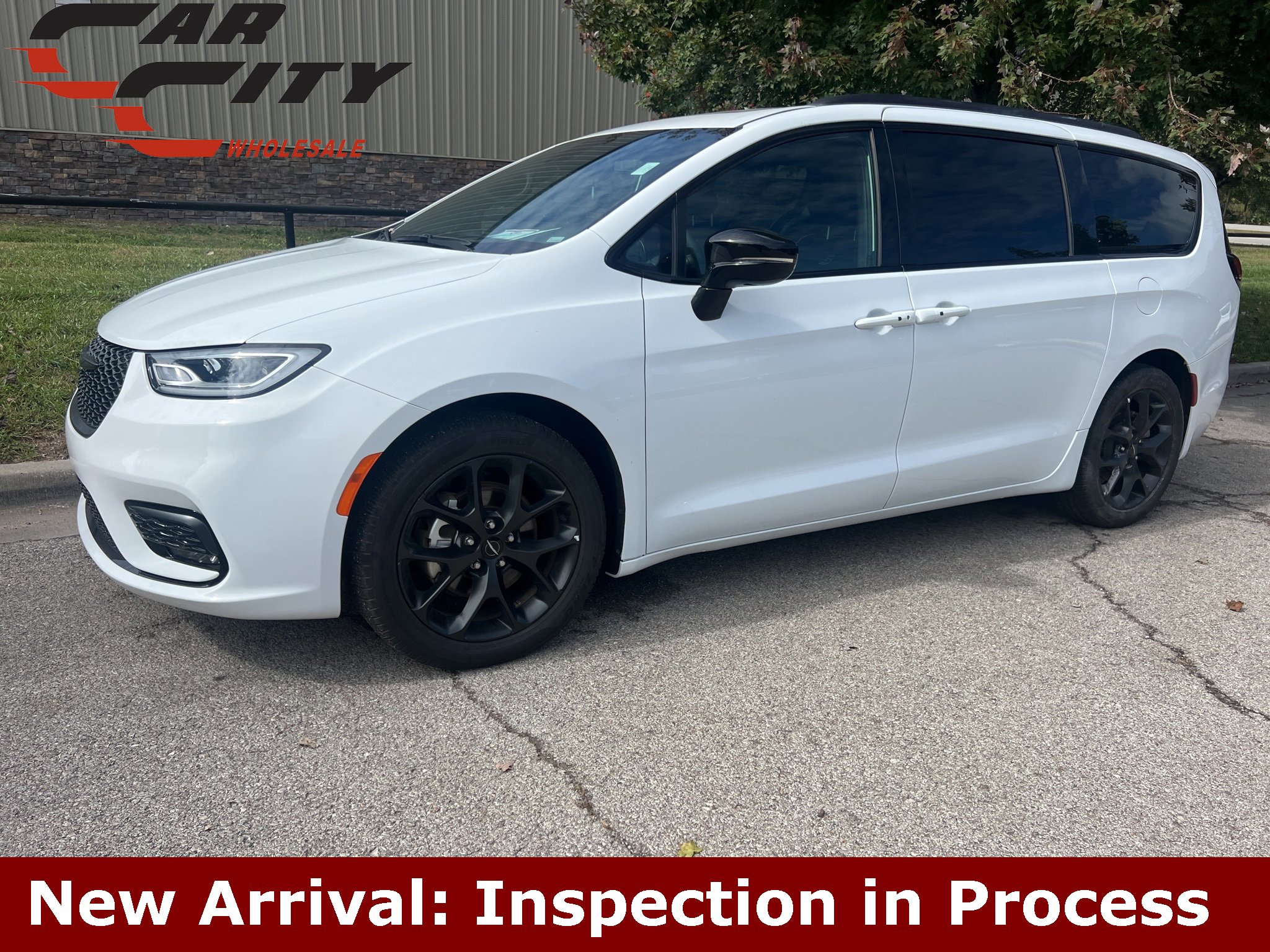 Used 2025 Chrysler Pacifica Limited