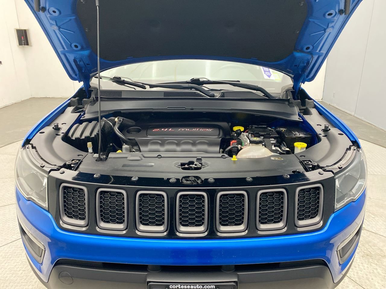 Used 2018 Jeep Compass Trailhawk w/ Cold Weather Group AWD/4WD image 11
