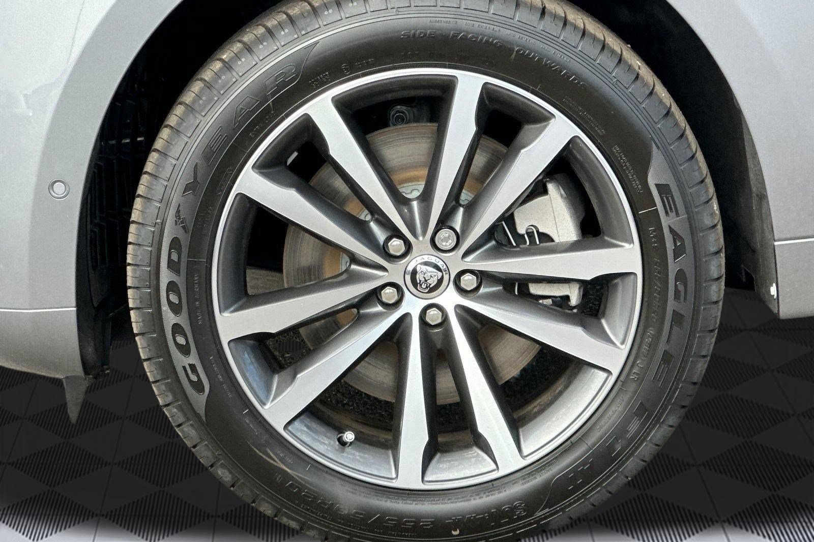 New 2026 Jaguar F-PACE R-Dynamic S AWD/4WD image 12