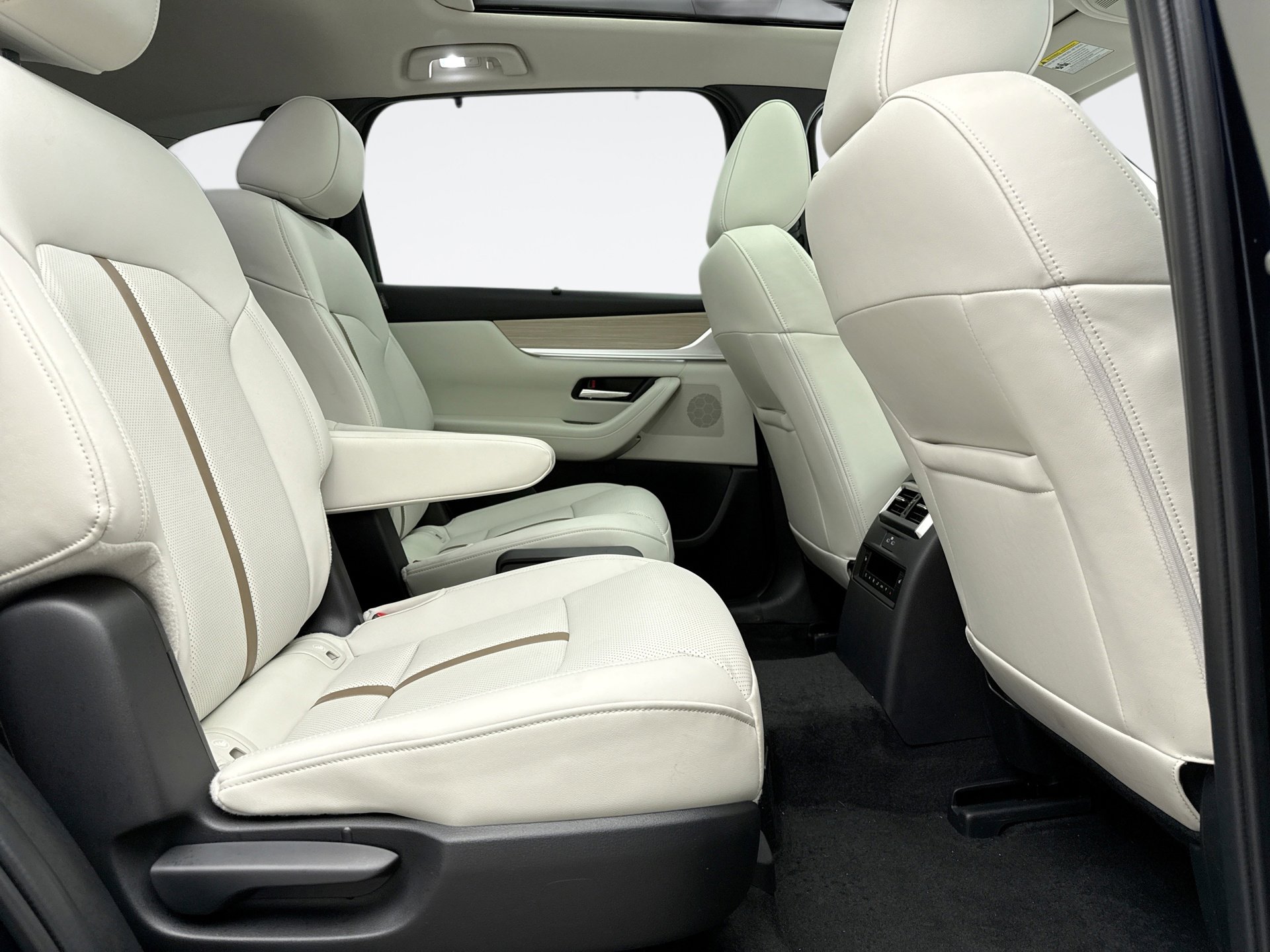 Used 2025 MAZDA CX-90 3.3 Turbo S w/ Premium Package image 21