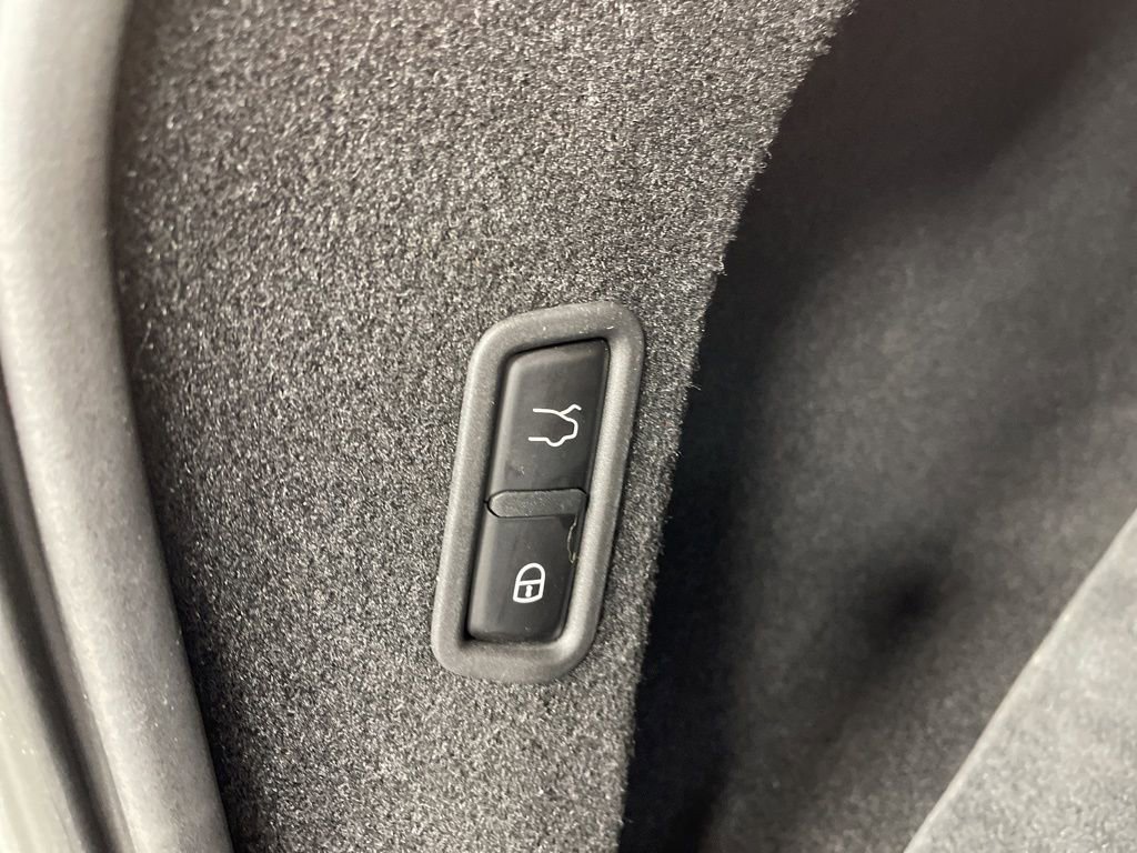 Used 2022 Maserati Levante GT image 33