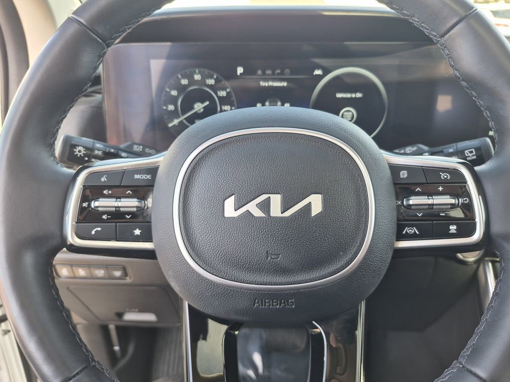 Certified 2023 Kia Carnival SX Prestige image 21