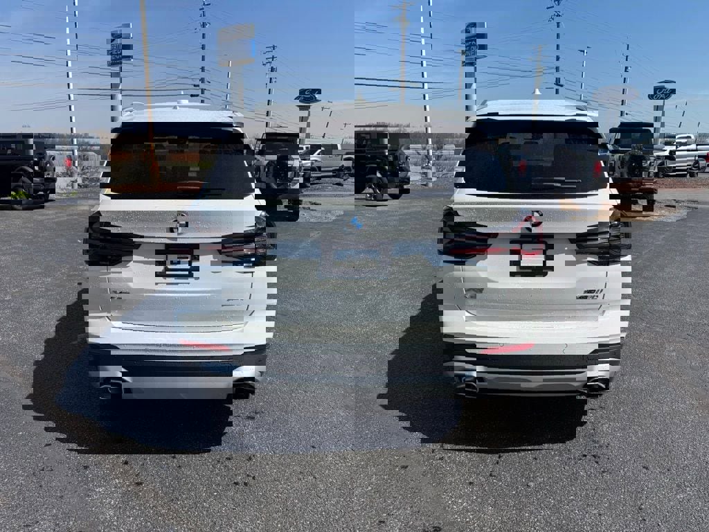 Used 2023 BMW X3 xDrive30i w/ Premium Package image 4