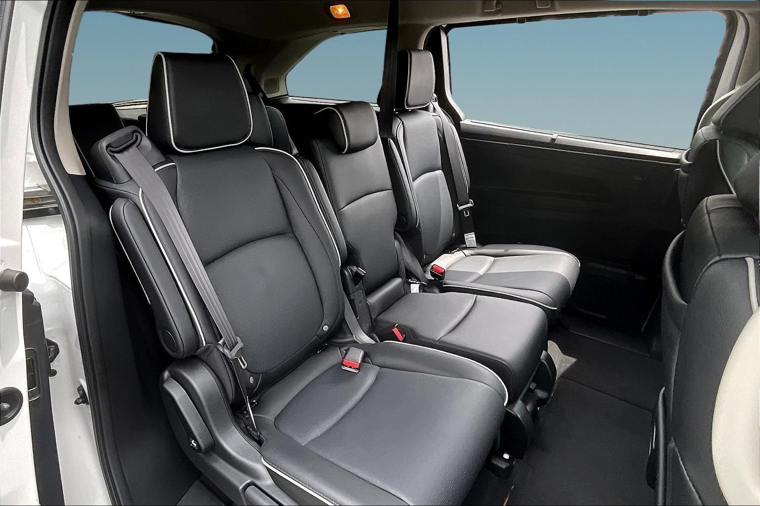 Used 2026 Honda Odyssey Elite image 25