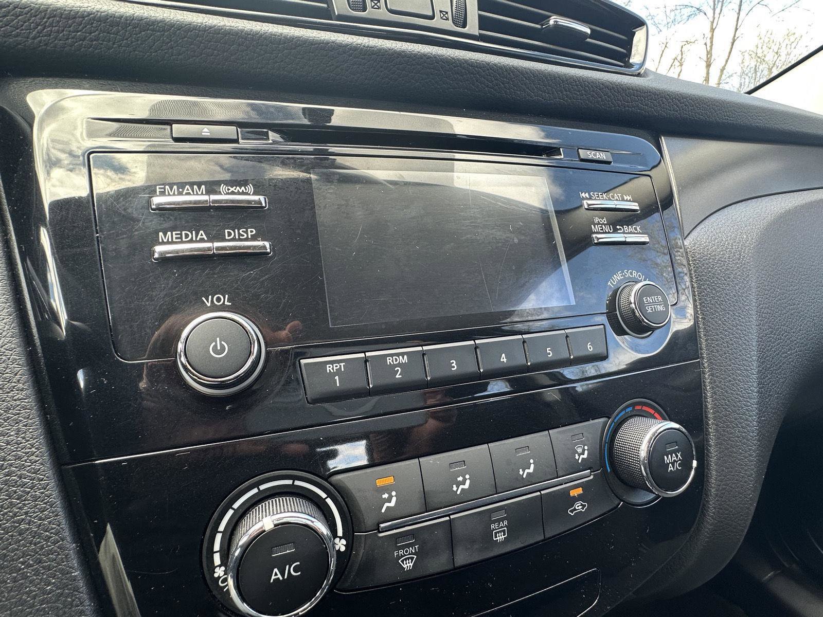 Used 2018 Nissan Rogue Sport S AWD/4WD image 12