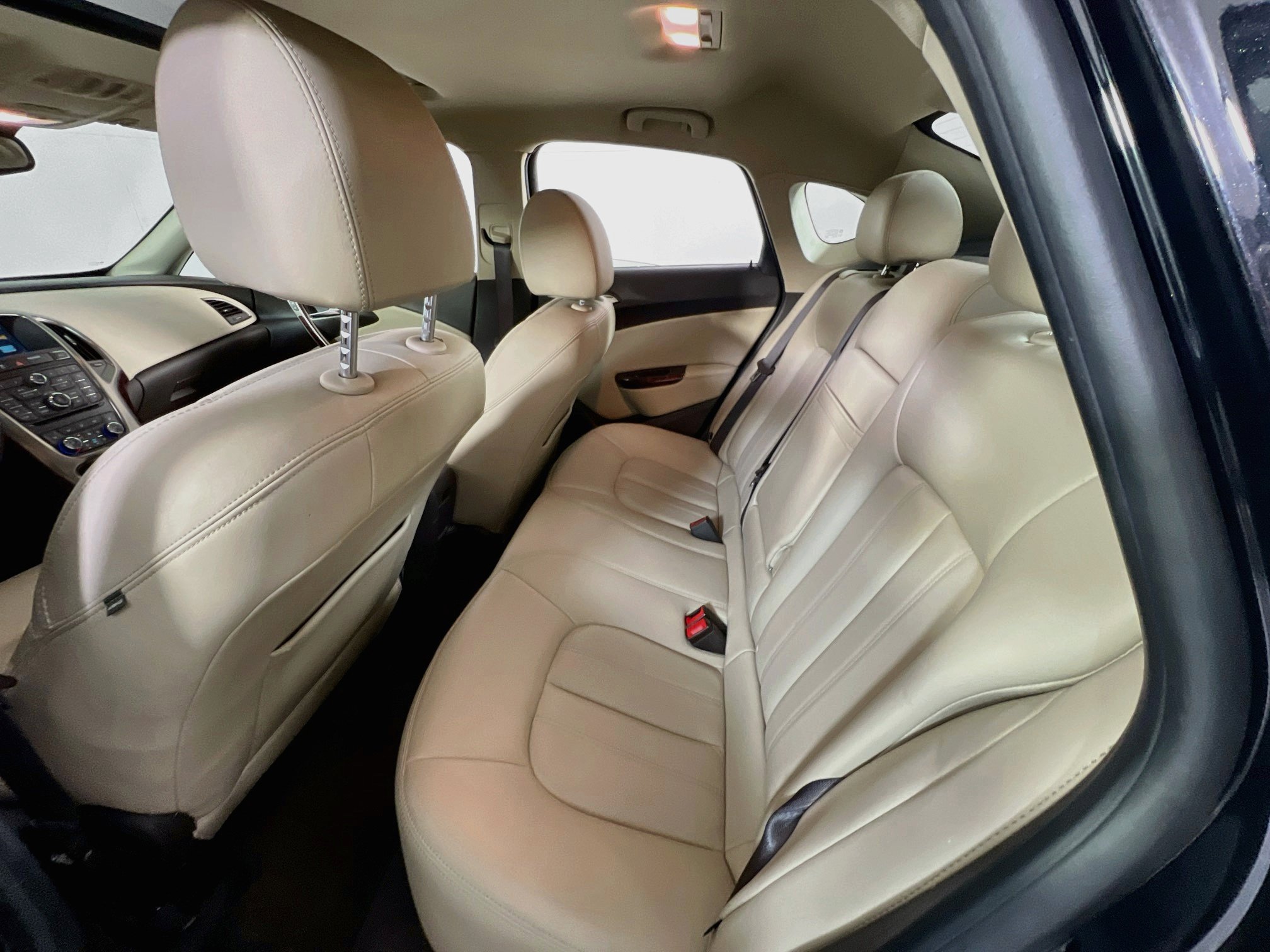 Used 2016 Buick Verano Leather w/ Experience Buick Package FWD image 24