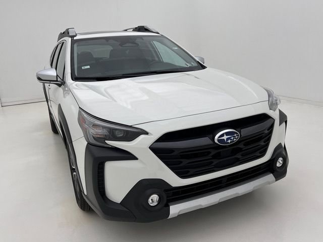 Used 2025 Subaru Outback Touring XT AWD/4WD image 3