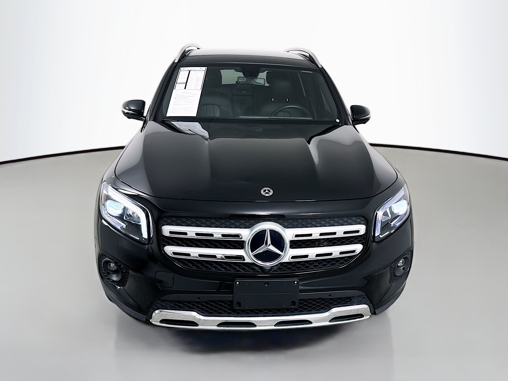 Used 2021 Mercedes-Benz GLB 250 image 2