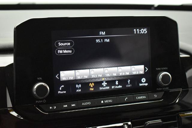 Certified 2025 Nissan Pathfinder SV FWD image 17