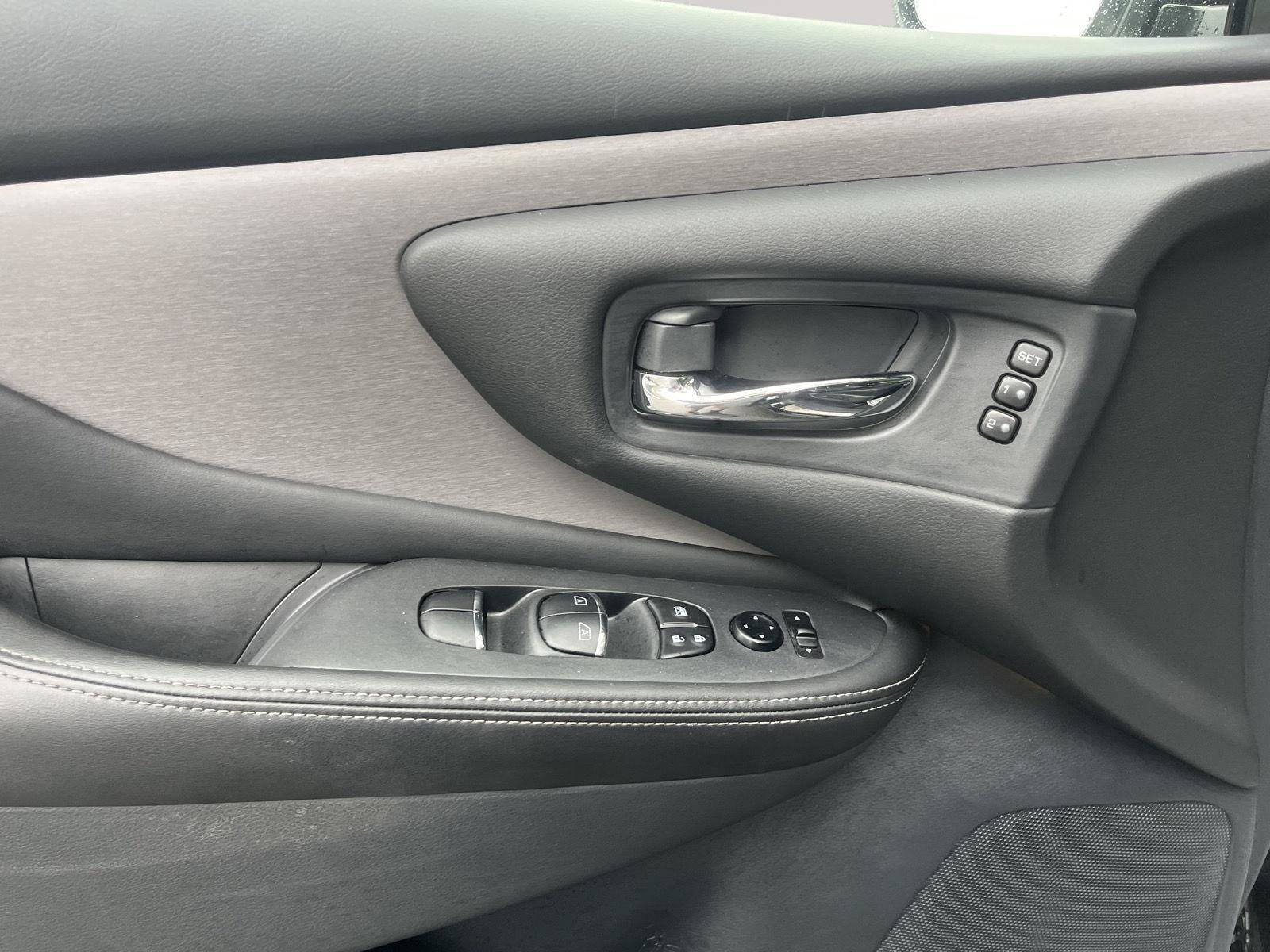 Certified 2023 Nissan Murano SL w/ SL Moonroof Package AWD/4WD image 19