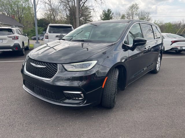 Used 2024 Chrysler Pacifica Touring-L FWD image 35