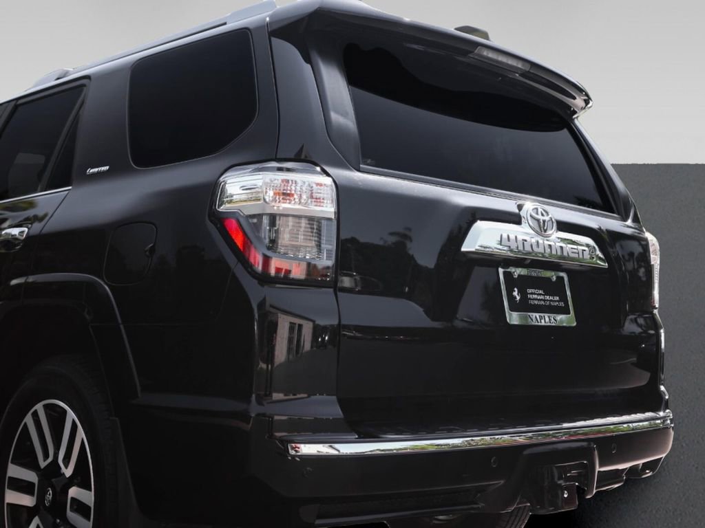 Used 2018 Toyota 4Runner Limited AWD/4WD image 18