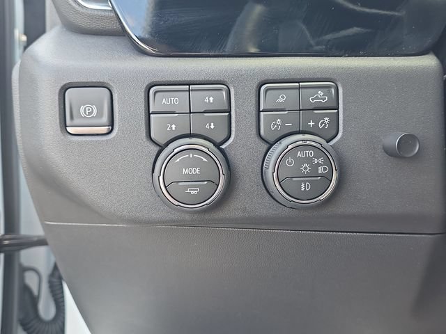 Used 2026 Chevrolet Silverado 1500 LT Trail Boss w/ LT Trail Boss Premium Package AWD/4WD image 27