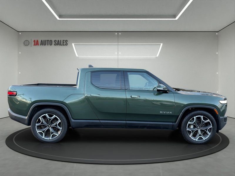 Used 2023 Rivian R1T Adventure image 6
