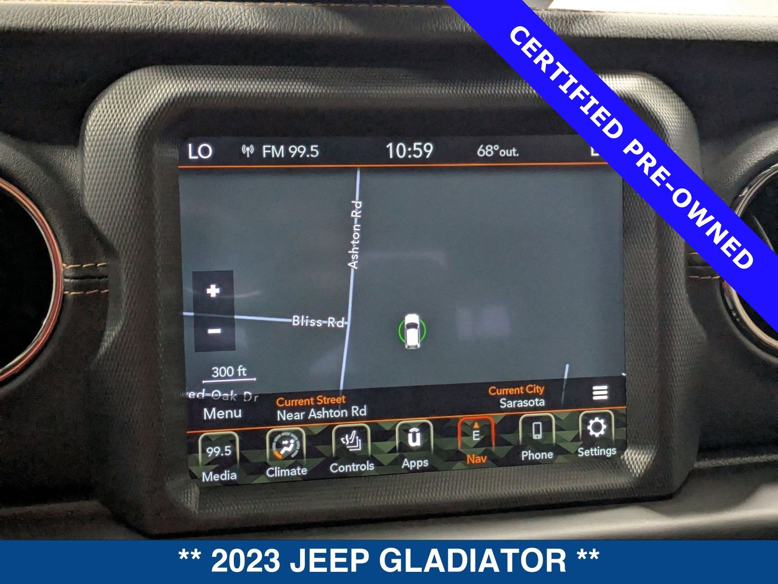 Used 2023 Jeep Gladiator Overland image 29