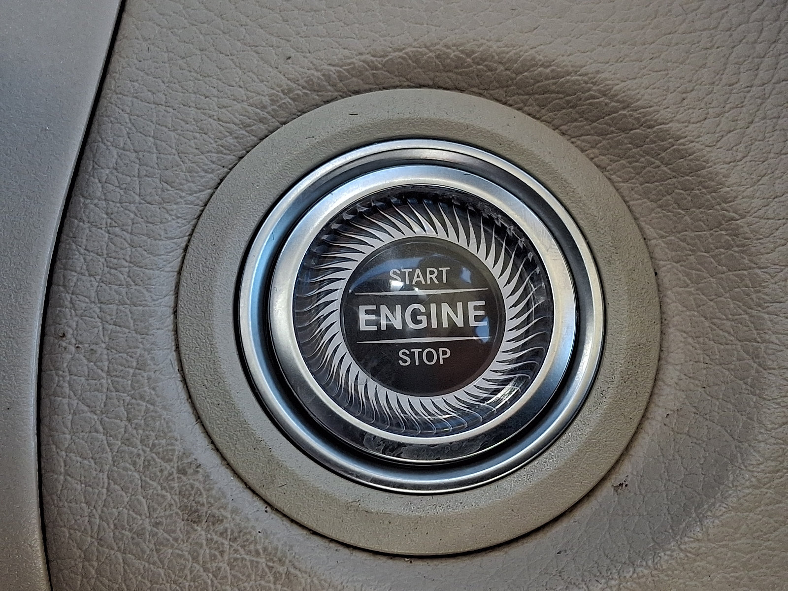 Used 2022 Mercedes-Benz GLC 300 4MATIC image 26