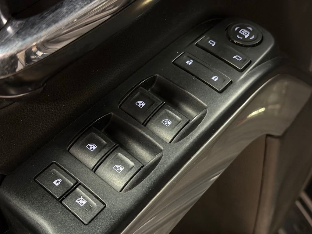 Used 2017 Chevrolet Silverado 1500 LT w/ All Star Edition AWD/4WD image 29