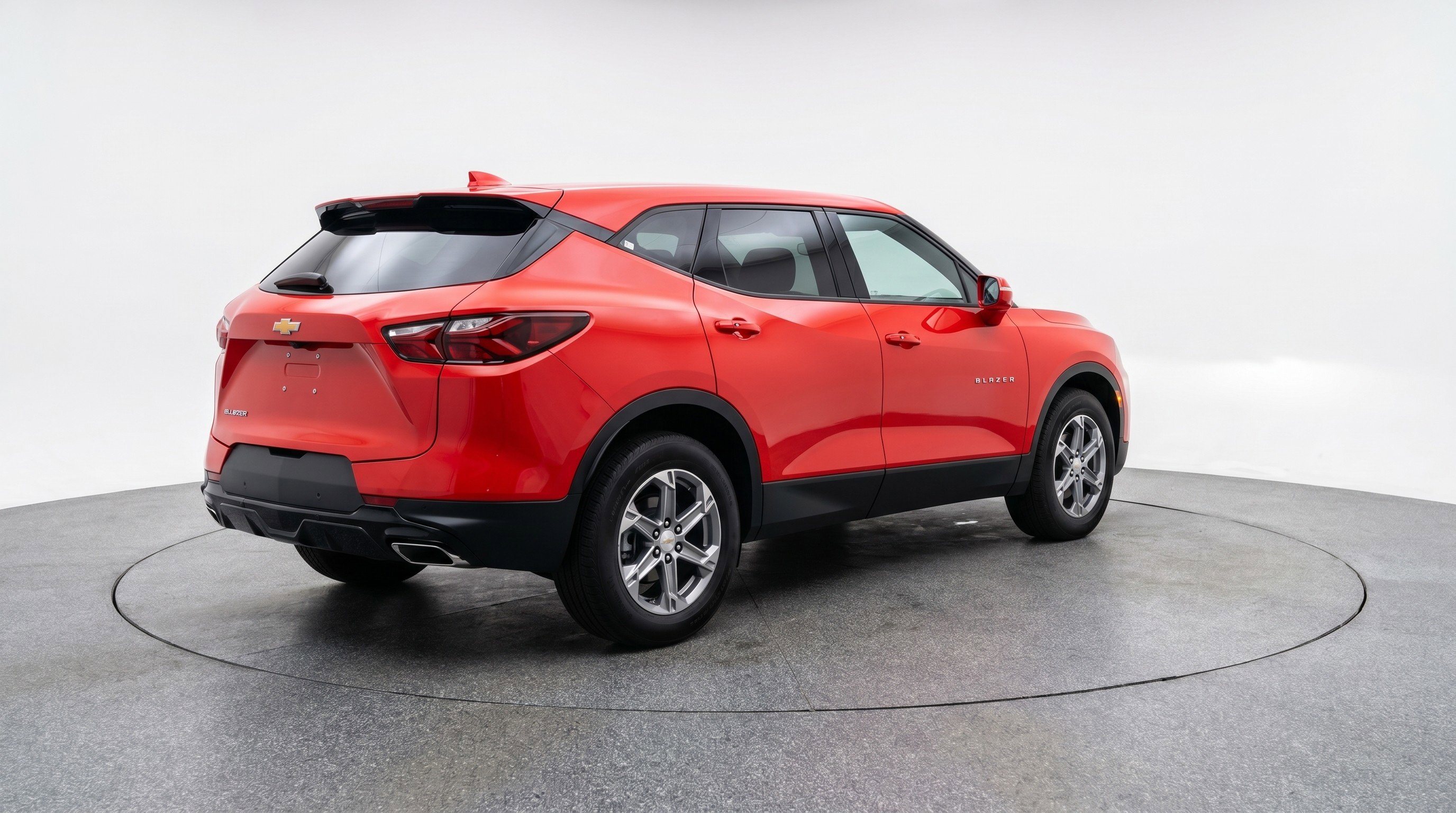 Used 2025 Chevrolet Blazer LT FWD image 9