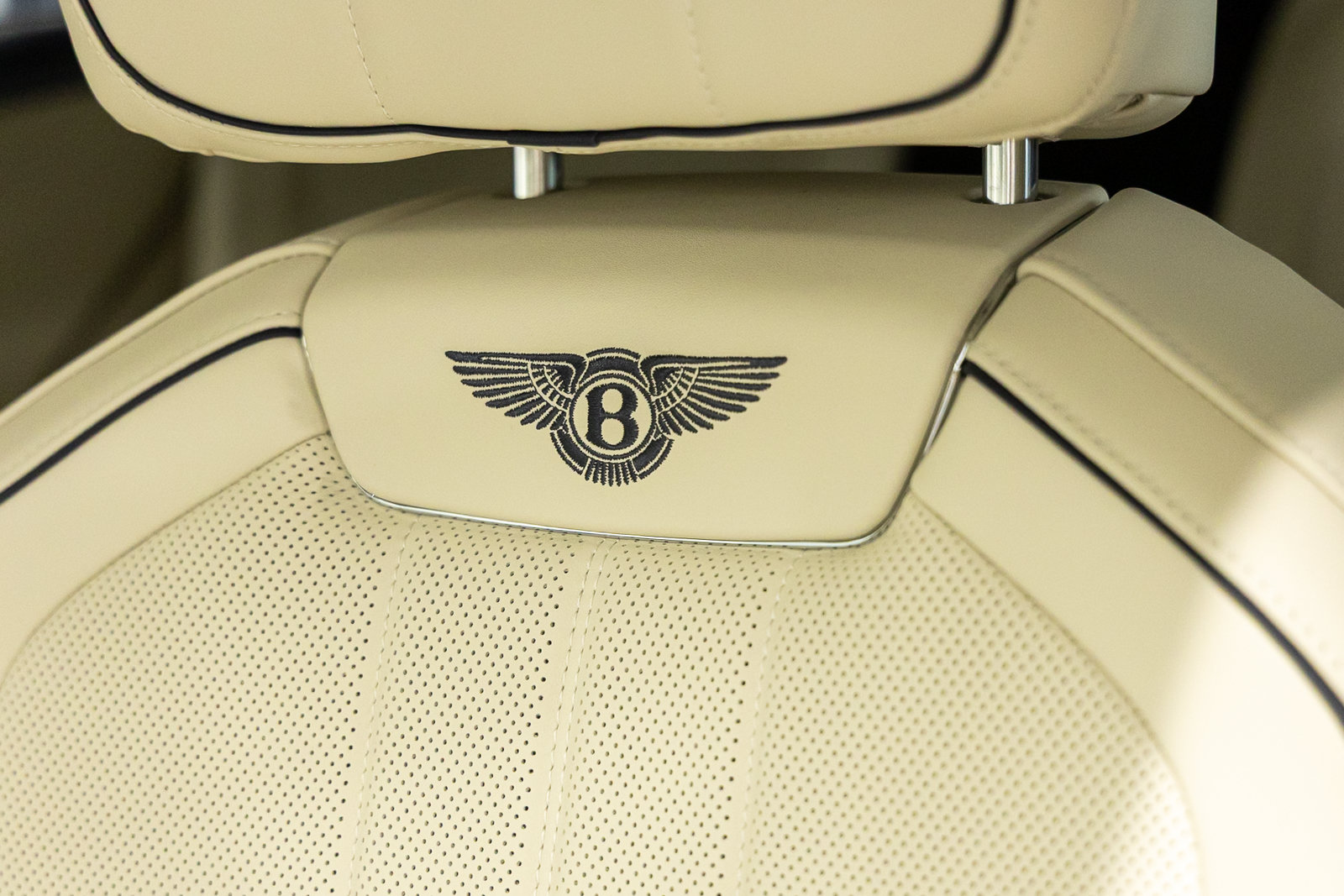 New 2026 Bentley Flying Spur Plug-In Hybrid AWD/4WD image 30