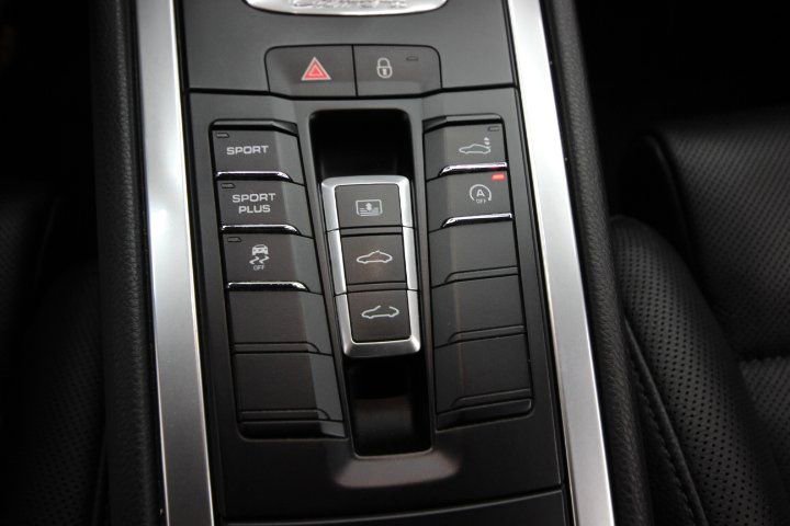 Used 2014 Porsche 911 Carrera 4 w/ Sport Chrono Package image 29