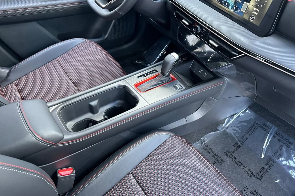 New 2025 Nissan Kicks SR w/ Illumination Package image 13