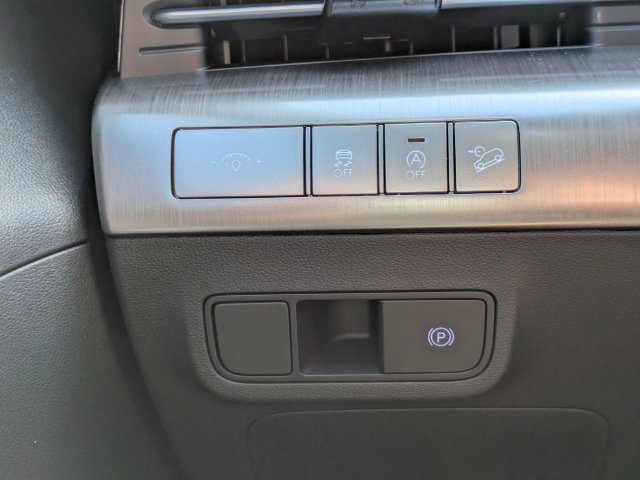 Used 2025 Hyundai Kona SE FWD image 25