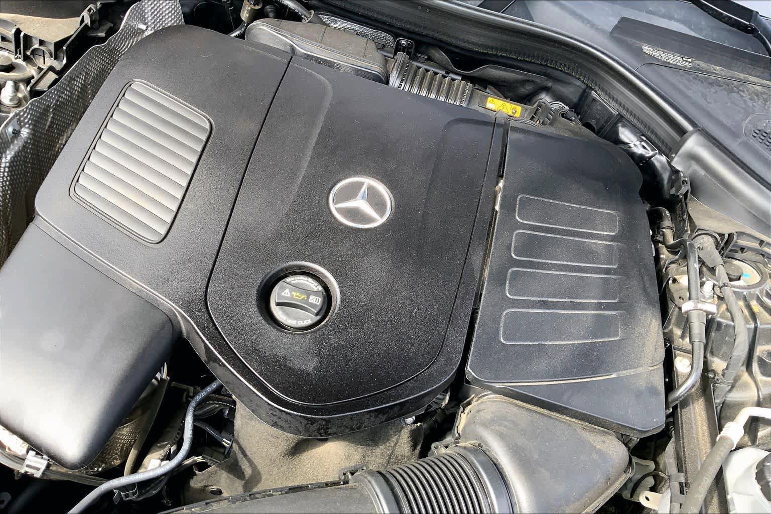 Used 2024 Mercedes-Benz GLC 300 4MATIC image 33