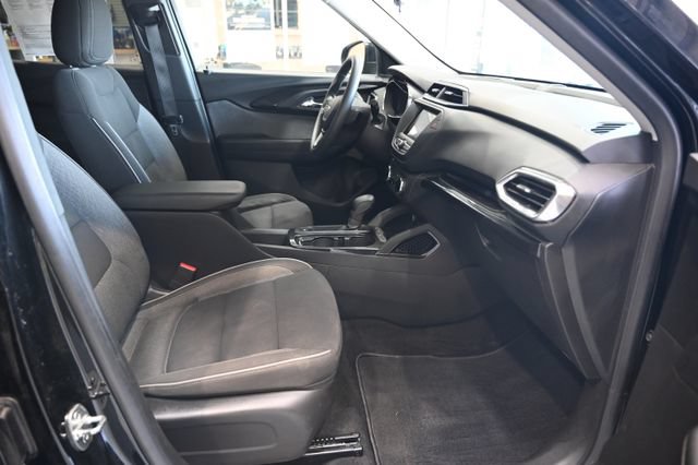 Used 2023 Chevrolet TrailBlazer LT FWD image 10