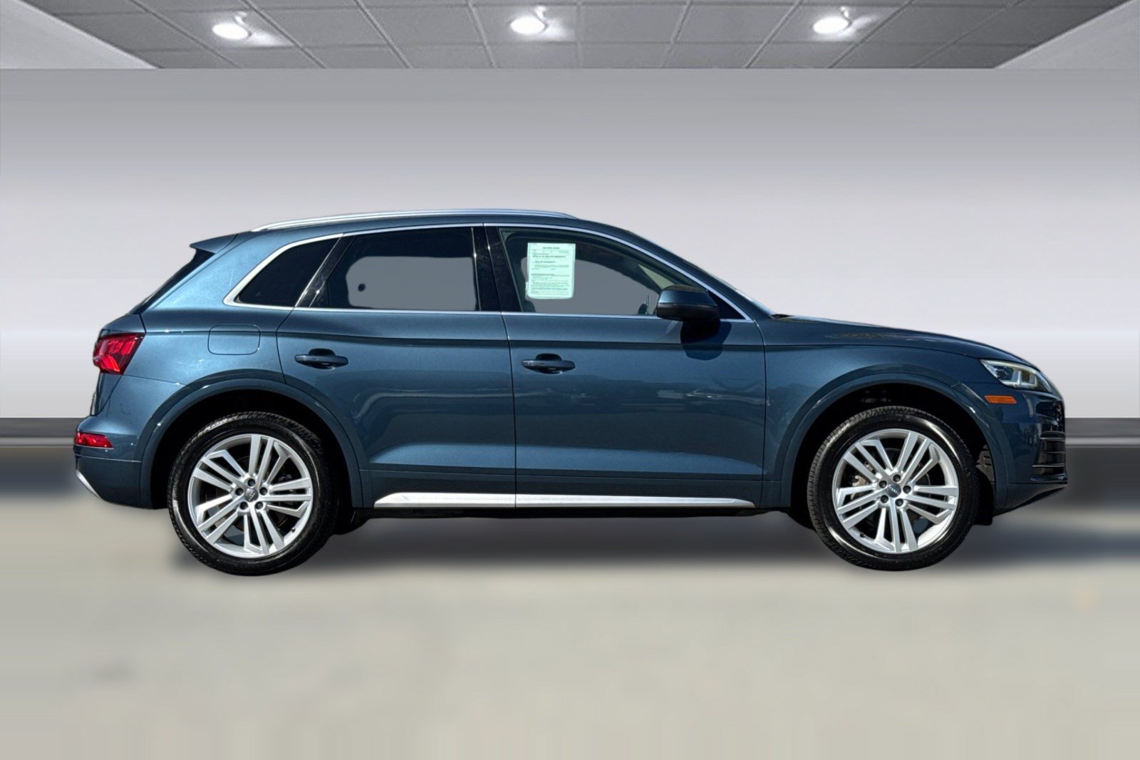 Used 2018 Audi Q5 2.0T Premium Plus w/ Premium Plus Package AWD/4WD image 8