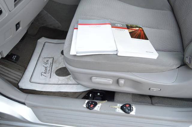 Used 2011 Toyota Camry LE w/ LE Extra-Value Pkg FWD image 29
