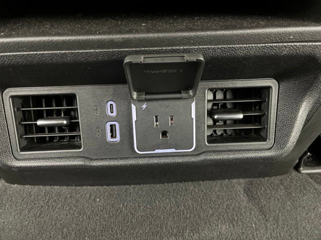 Used 2025 Chevrolet Silverado 1500 LT RWD image 45